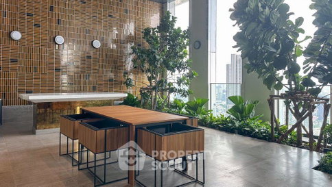 คอนโด 1 ห้องนอน 52 ตร.ม. ชั้น 14 ที่ Noble Form Thonglor ใกล้ BTS ทองหล่อ (ID 3124910)