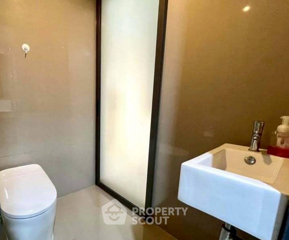 picture 1-BR Condo At Rhythm Sukhumvit 42, 200m to BTS Ekkamai (ID 3120224) - 2/13