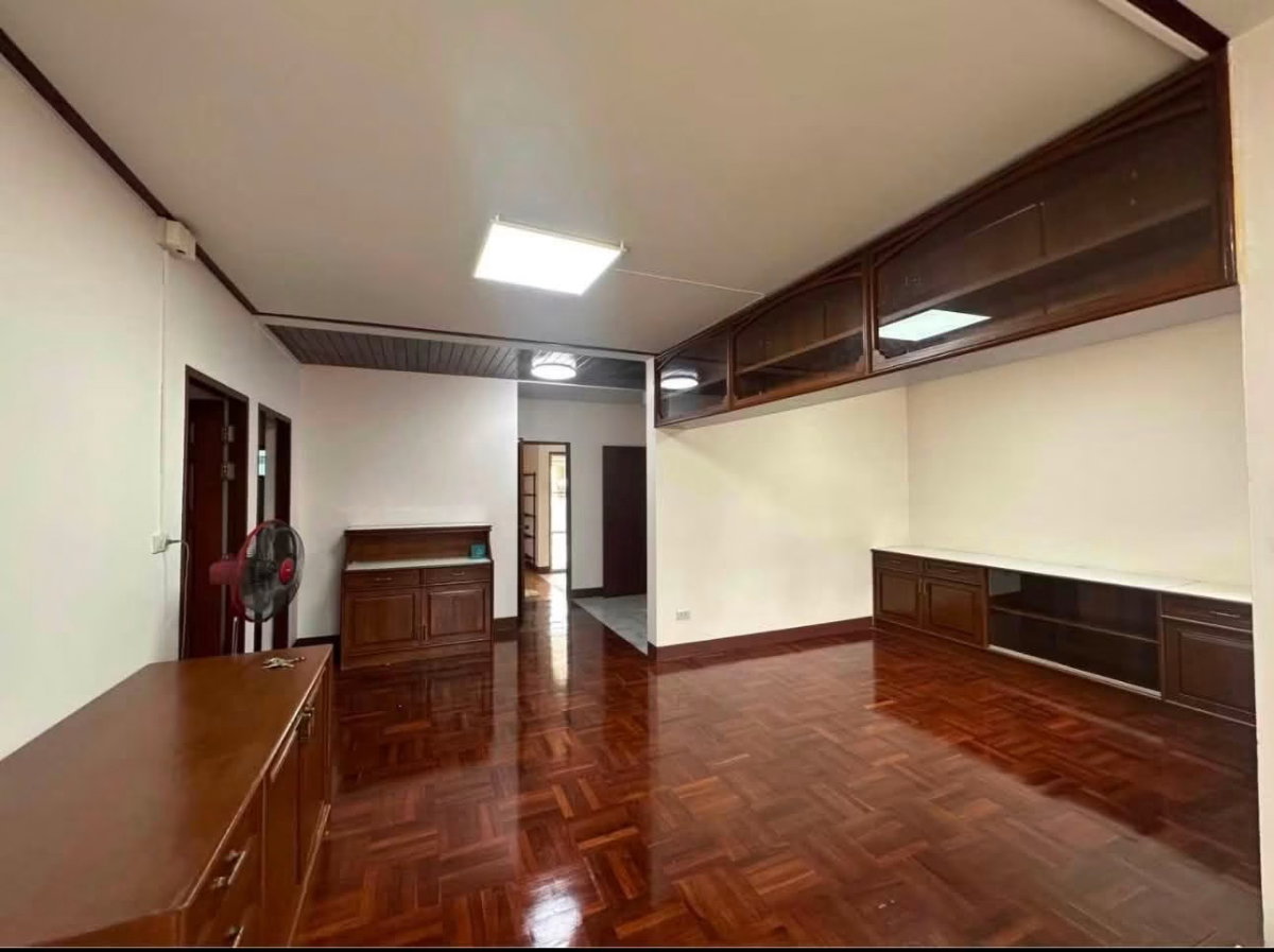รูป 🏡 ให้เช่าบ้านเดี่ยว 1 ชั้น รีโนเวทใหม่ พร้อมเฟอร์นิเจอร์ เดินทางสะดวกทำเลดีมาก ใกล้ 89 พลาซ่า , โรงเรียนนานาชาติ , 7-11 , Lotus's และ อื่นๆอีกมากมาย - รูปที่ 5/12