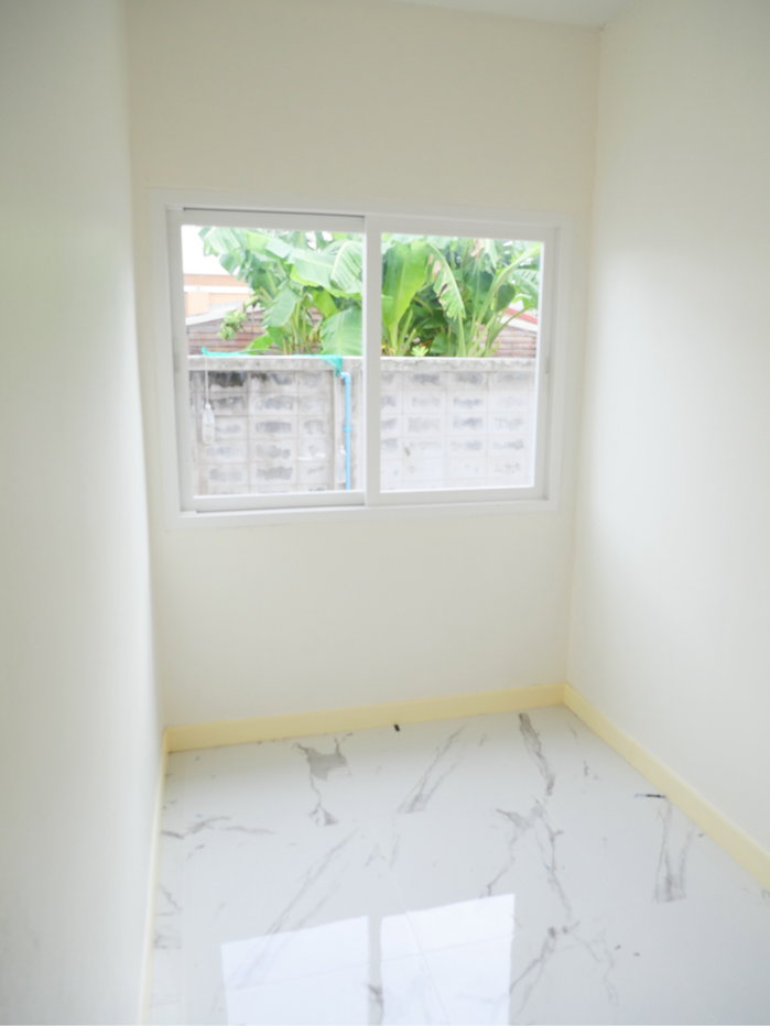 picture Exclusive 2-Storey Family Home for Sale | Baan Kasalong - 14/18