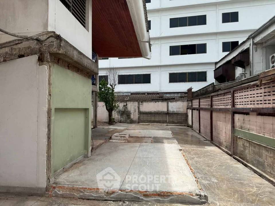 รูป บ้านเช่า 5 ห้องนอน สุขุมวิท พระโขนงเหนือ ใกล้ BTS พระโขนง (ID 3121471) - รูปที่ 6/15