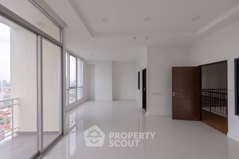 picture 3-BR 343 Sqm Condo At Asoke Place Near MRT Sukhumvit 300m (ID 3123327) - 14/14