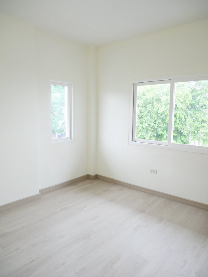 picture Exclusive 2-Storey Family Home for Sale | Baan Kasalong - 16/18