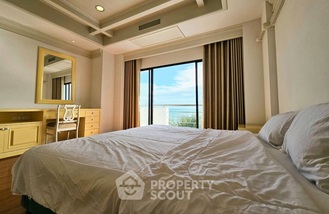 picture 3-BR Condo For Sale At Beach Villa Viphavadee Condo, Near Bangsaray (ID 3118395) - 4/40