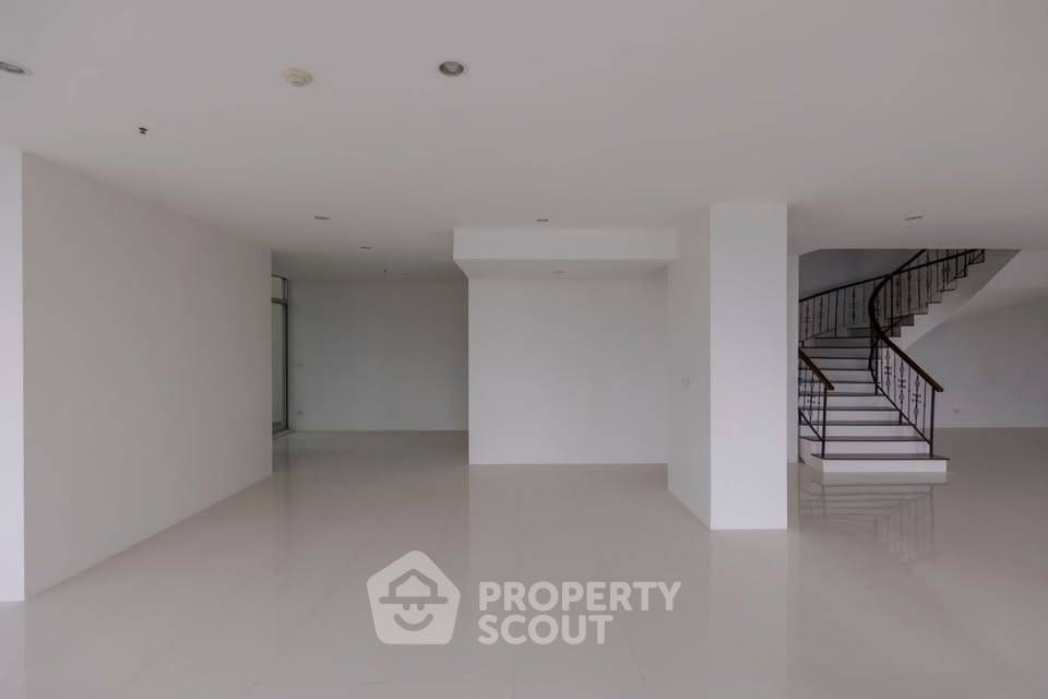picture 3-BR 343 Sqm Condo At Asoke Place Near MRT Sukhumvit 300m (ID 3123327) - 10/14