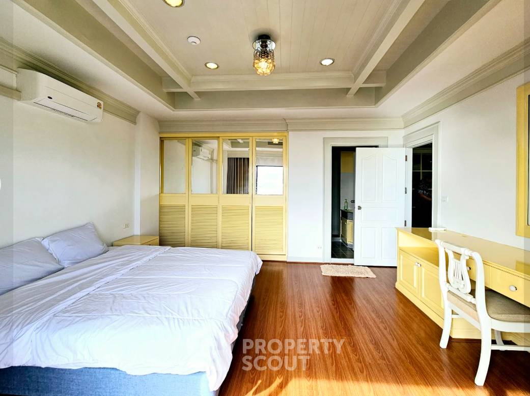 picture 3-BR Condo At Beach Villa Viphavadee, 179 Sqm In Sattahip (ID 3118395) - 10/40