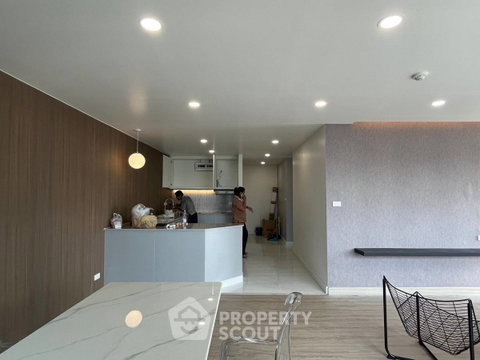 2-BR Condo For Sale, Sarin Place Condominium | BTS Ratchayothin (ID 3125295)