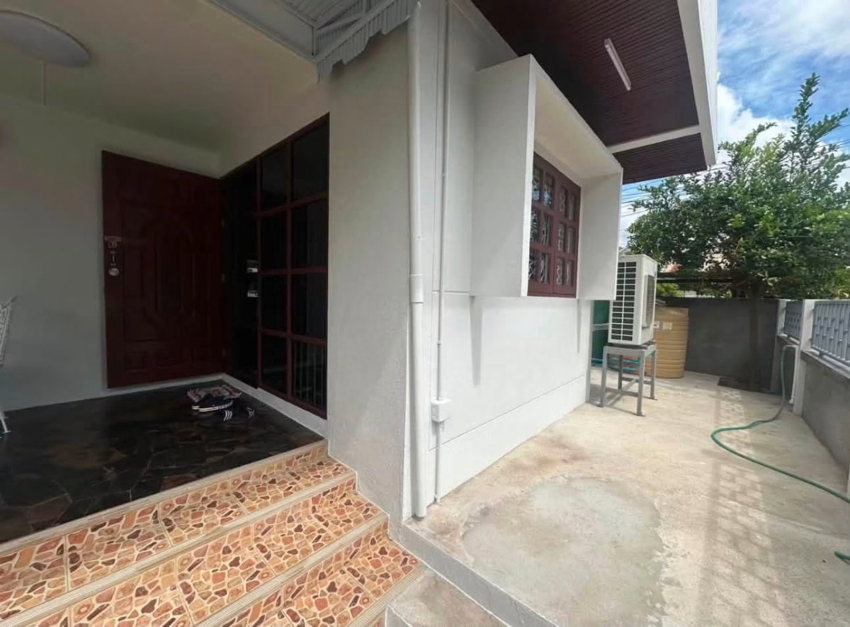 รูป 🏡 ให้เช่าบ้านเดี่ยว 1 ชั้น รีโนเวทใหม่ พร้อมเฟอร์นิเจอร์ เดินทางสะดวกทำเลดีมาก ใกล้ 89 พลาซ่า , โรงเรียนนานาชาติ , 7-11 , Lotus's และ อื่นๆอีกมากมาย - รูปที่ 3/12