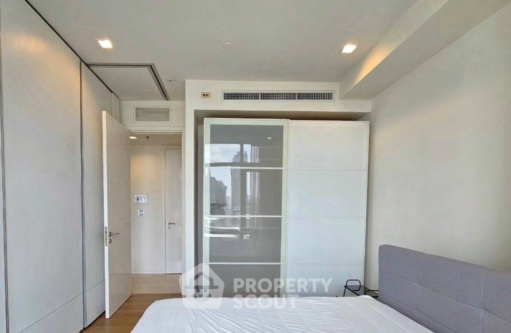 picture 47 Sqm 1-BR Condo At Circle Living Prototype New Petchburi, MRT Phetchaburi (ID 3119977) - 3/4