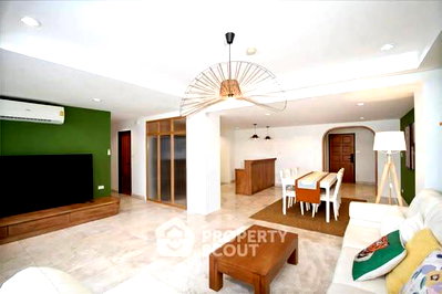 Condos for sale : 2-BR 87 Sqm Condo For Sale At Sukhumvit City Resort, BTS Nana (ID 3126851)