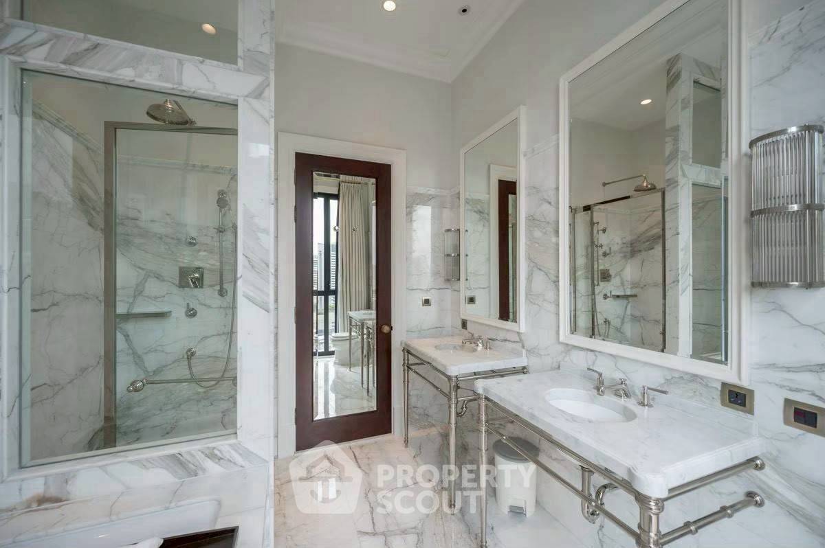 picture 2-BR 132 Sqm Condo At 98 Wireless, 200m to BTS Phloen Chit (ID 3117154) - 11/18