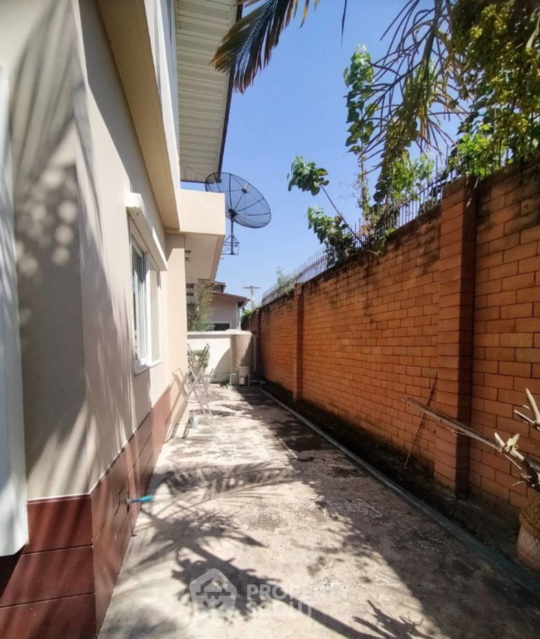 รูป บ้านเดี่ยว 4 ห้องนอน ขาย ในช้างเผือก เมืองเชียงใหม่ (พื้นที่ 325 ตร.ม.) รับสัตว์เลี้ยง (ID 1512229) - รูปที่ 2/3