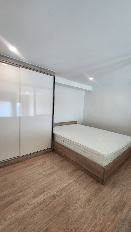 picture KNIGHTSBRIDGE DUPLEX TIWANON For rent  - 11/12