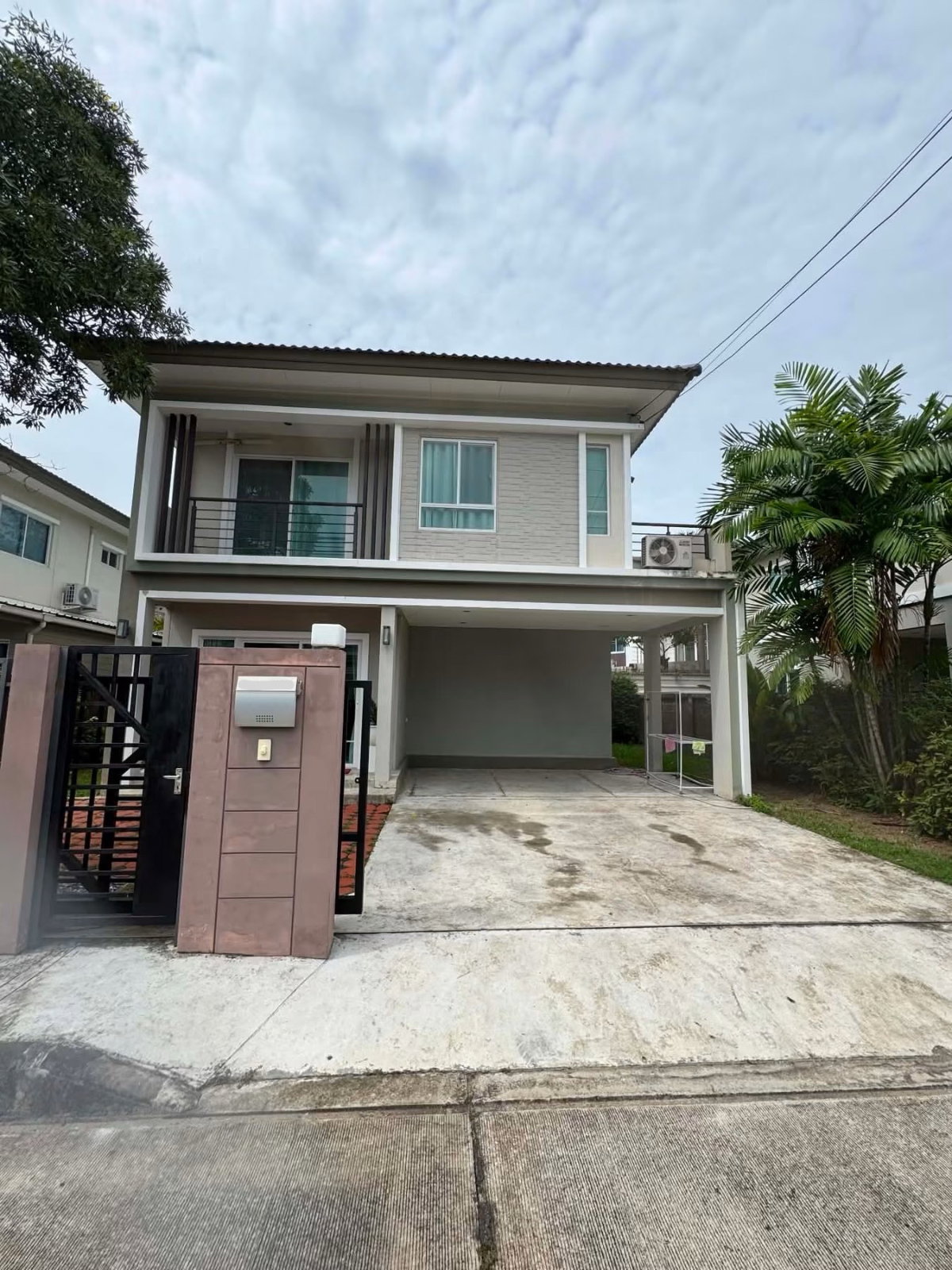 🏡 ให้เช่าบ้านเดี่ยว 2 ชั้น ในโครงการคุณภาพ สิ่งแวดล้อมดี เดินทางสะดวก ทำเลดี บรรยากาศเงียบสงบ พร้อมเฟอร์นิเจอร์ครบชุด ทำเลดีมาก เดินทางสะดวก
