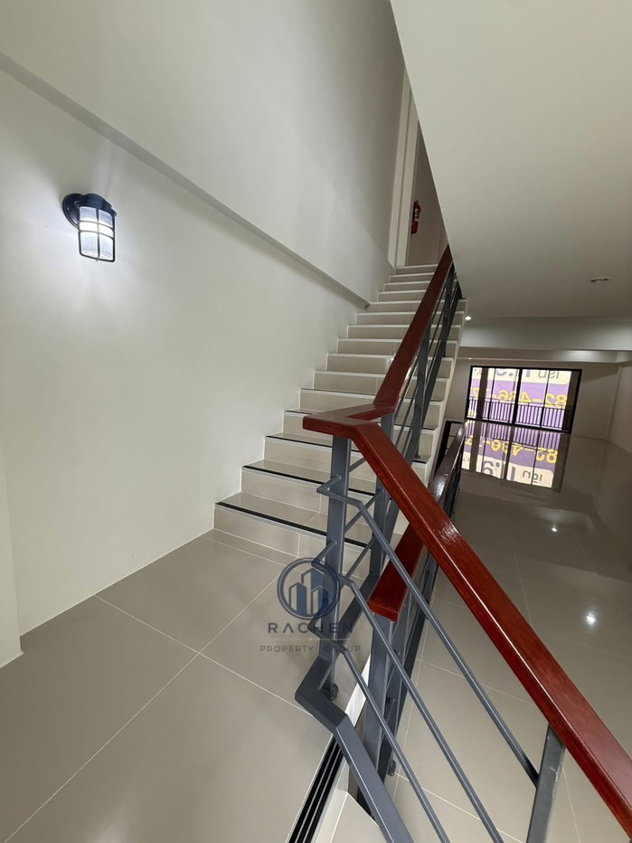 รูป ขาย ทาวน์โฮม 3 ชั้น ใจกลางเมืองหาดใหญ่ เนื้อที่ 26.3 ตร.วา เหมาะทำ home Office, คาเฟ่ ขาย 8.9 ล. - รูปที่ 6/12
