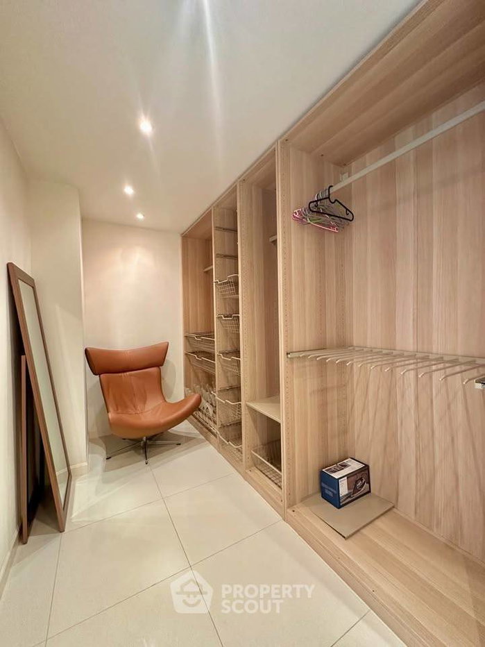 picture 3-BR Condo For Rent In VN Residence 2, Near Phratamnak (ID 3121932) - 24/27