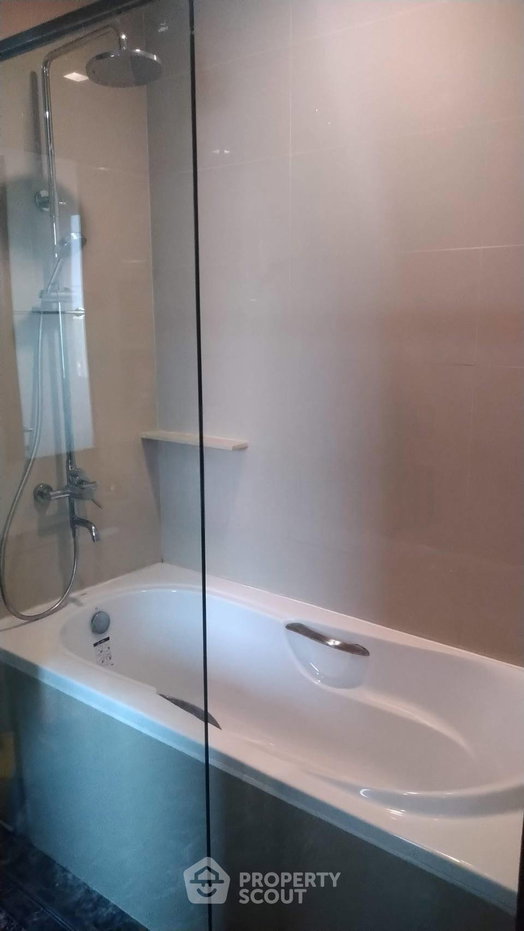picture 1-BR 43 Sqm Condo At The Edge Sukhumvit 23, 200m To MRT Sukhumvit (ID 3114536) - 4/20