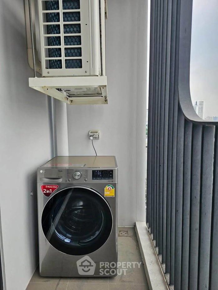 picture Well-Priced 1-BR Condo At XT Ekkamai, 8th Floor Near BTS Thong Lor (ID 3121428) - 13/14
