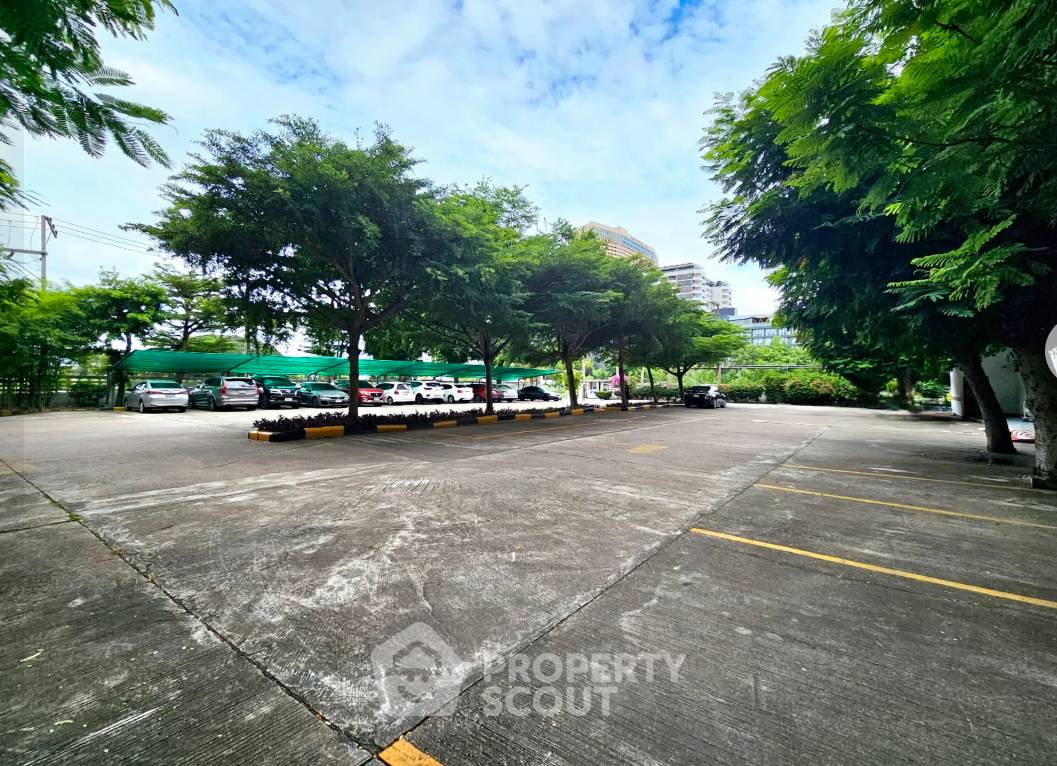 picture 3-BR Condo At Beach Villa Viphavadee, 179 Sqm In Sattahip (ID 3118395) - 36/40