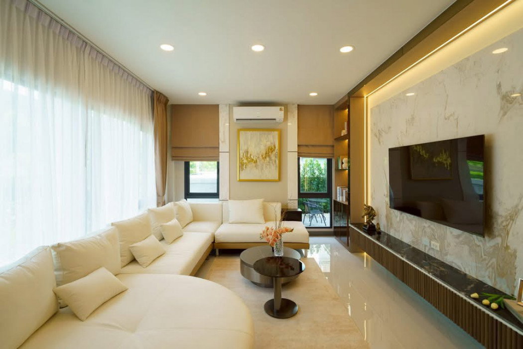 รูป ให้ เช่า Luxury Pool Villa พร้อมสระว่ายน้ำส่วนตัว !! The City บางนา ใกล้ Mega Bangna 351 ตรม 4 นอน - รูปที่ 4/12