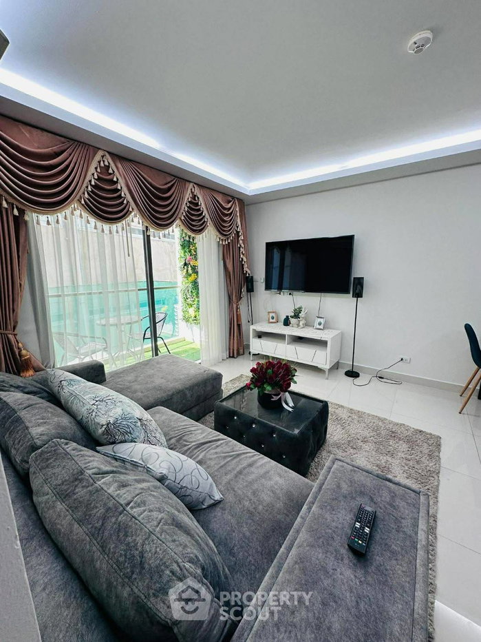 รูป คอนโด 2 ห้องนอน ที่ Club Royal Condominiums ใกล้ Sanctuary Of Truth (ID 3114629) - รูปที่ 4/19