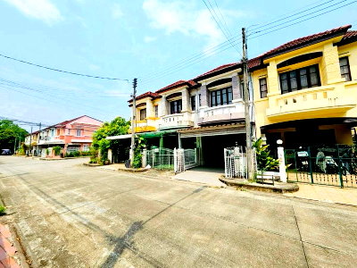 ทาวน์โฮม สนามกีฬาสมโภชเชียงใหม่ 700 ปี : 🏡 ขายทาวน์โฮม 2 ชั้น โครงการ บุศรินทร์ แม่โจ้ (Land & Houses) T.063-6649056
