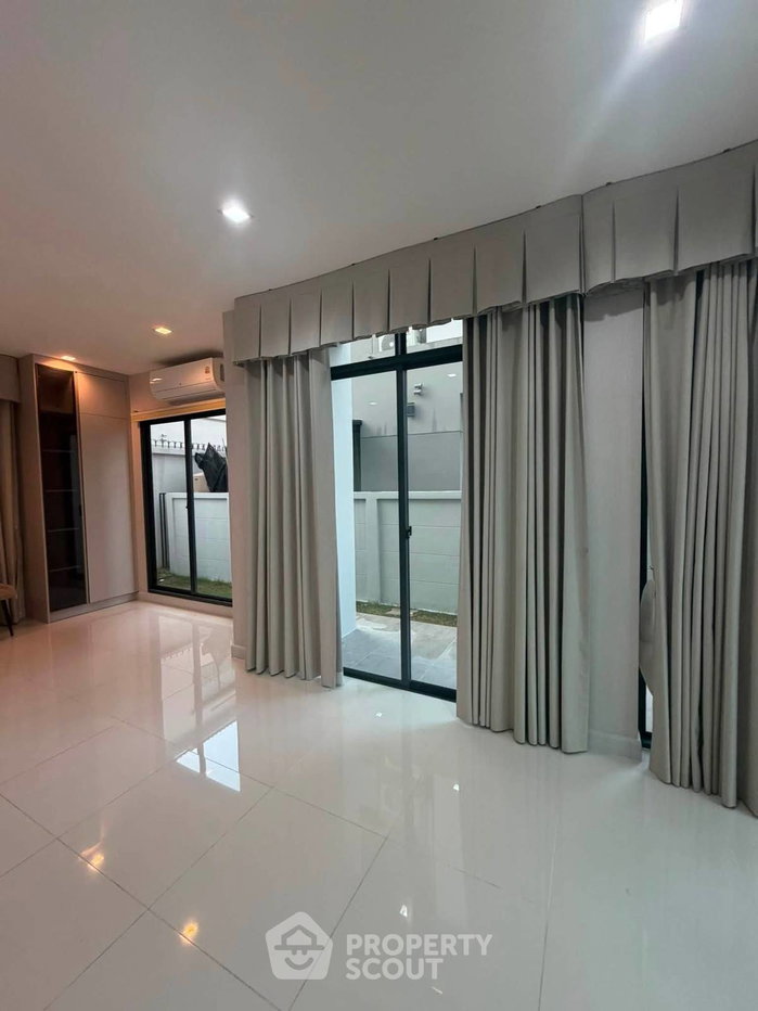 รูป บ้านเดี่ยว 3 ห้องนอน ขาย กรุงเทพ บูเลอวาร์ด บางนา-ศรีนครินทร์ (ID 3126763) - รูปที่ 4/13