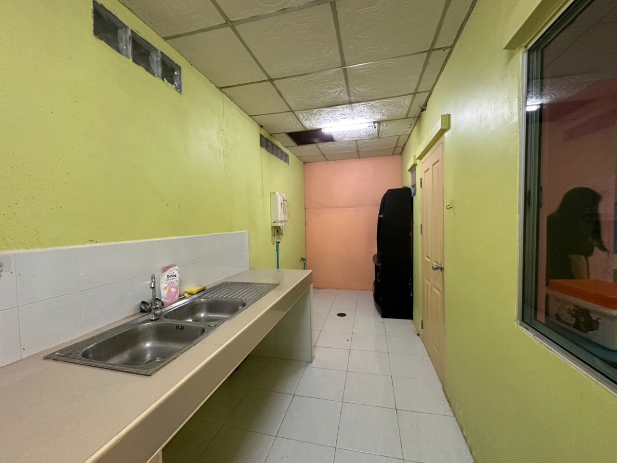 รูป บ้านเช่าราคาถูก ติดทางด่วนใกล้รถไฟฟ้า - รูปที่ 4/11