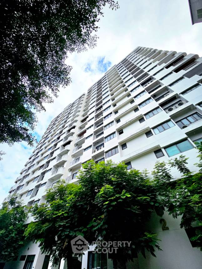 picture 3-BR Condo For Sale At Beach Villa Viphavadee Condo, Near Bangsaray (ID 3118395) - 39/40