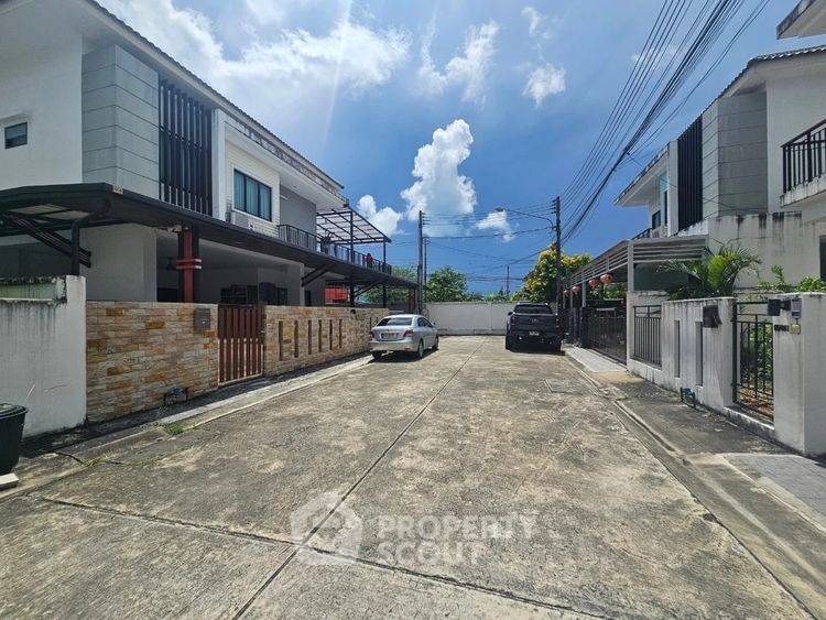 รูป บ้านเดี่ยว 4 ห้องนอน สำหรับขาย โครงการธารทองวิลล่า ซอย 15 วัชริต (ID 3123697) - รูปที่ 1/6