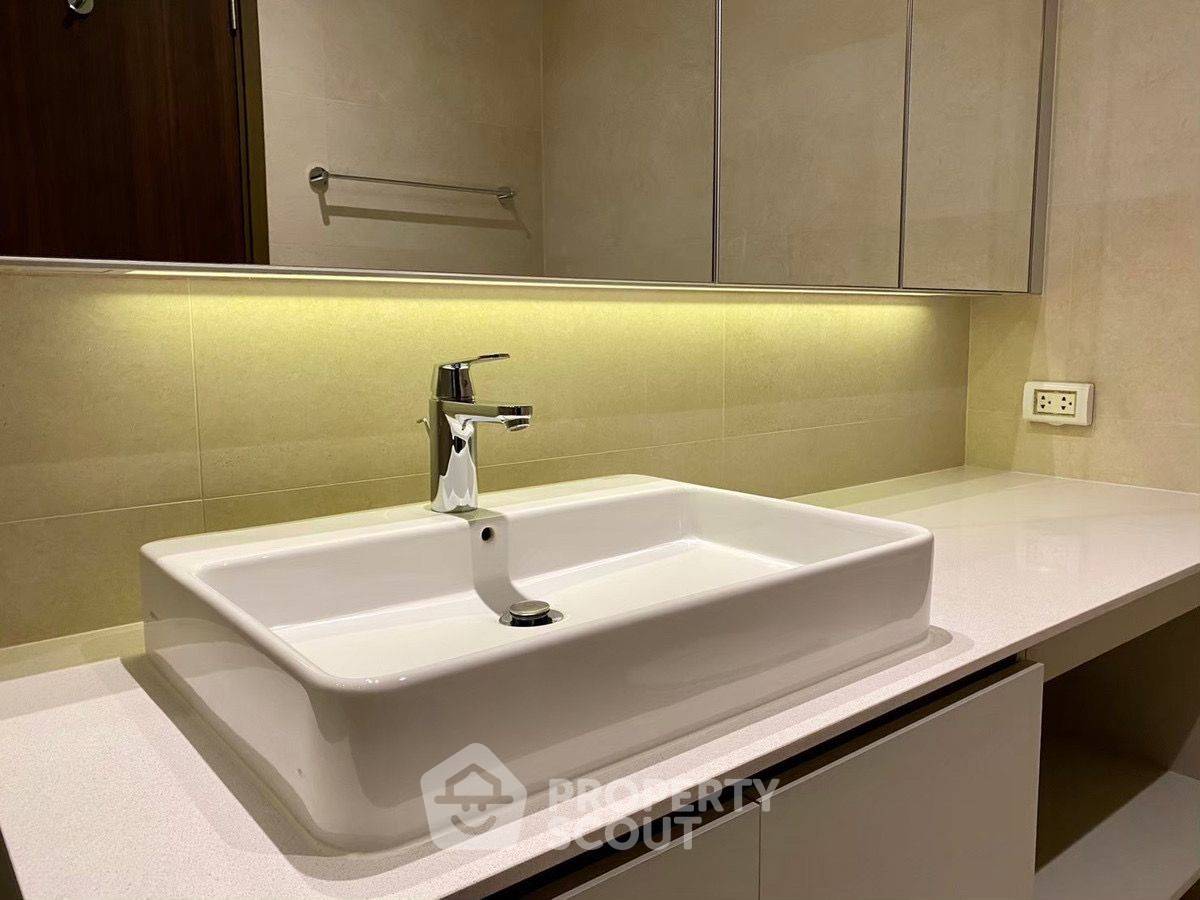 picture 3-Bedroom Condo At Supreme Legend Condominium Near MRT Khlong Toei (ID 3125354) - 34/41