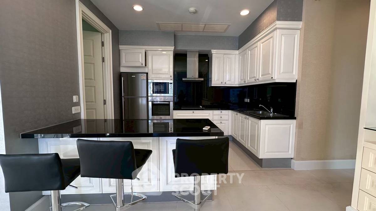 รูป คอนโด 3 ห้องนอน Royce Private Residences ชั้น 8 ขนาด 145 ตร.ม. ใกล้ MRT สุขุมวิท (ID 3124676) - รูปที่ 3/12