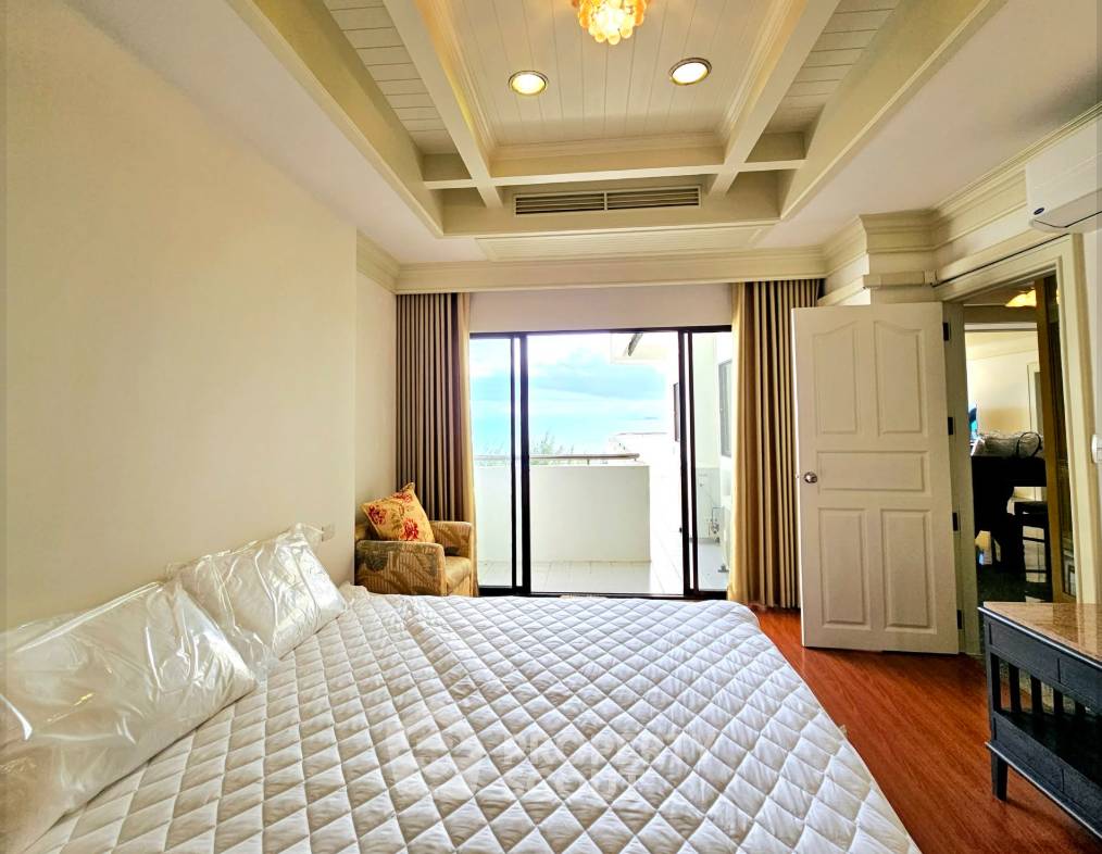 picture 3-BR Condo For Sale At Beach Villa Viphavadee Condo, Near Bangsaray (ID 3118395) - 21/40