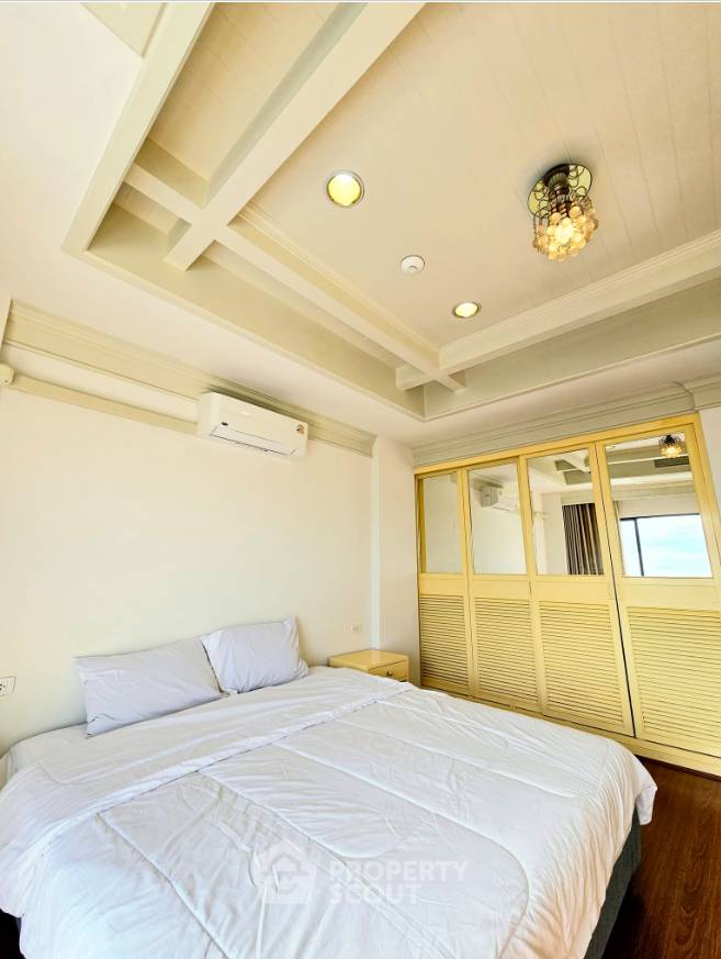 picture 3-BR Condo For Sale At Beach Villa Viphavadee Condo, Near Bangsaray (ID 3118395) - 20/40