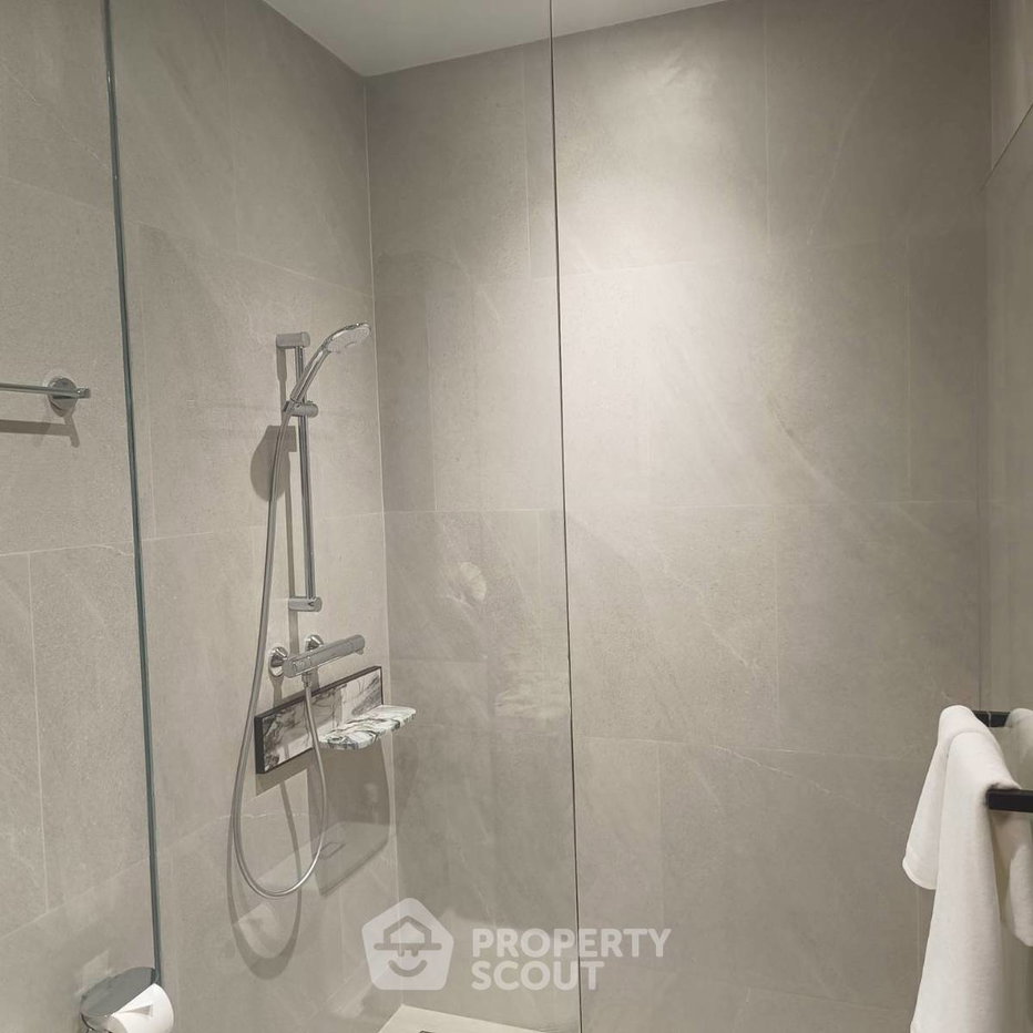 รูป 2 ห้องนอน 96 ตร.ม. ชั้น 11 คอนโด ROMM CONVENT ใกล้ BTS ศาลาแดง 400 ม. (ID 3124797) - รูปที่ 14/15