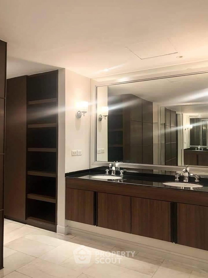 รูป คอนโด 3 ห้องนอน Pet-Friendly ที่ TBI Tower ห่าง BTS พร้อมพงษ์ 400 ม. (ID 875450) - รูปที่ 15/18