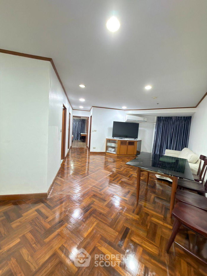 picture 18th-Floor 2-BR 95 Sqm Condo At Wittayu Complex Near BTS Phloen Chit (ID 3121938) - 1/15