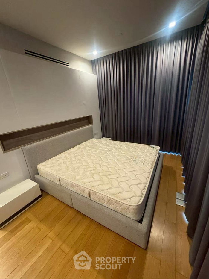 picture 3-BR Condo At Circle Living Prototype New Petchburi, 39th Floor Near MRT Phetchaburi (ID 3119986) - 7/14