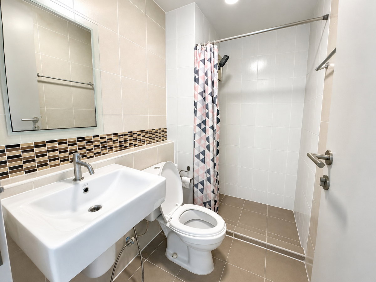 picture ✨ Beautiful Pool View Condo, Move-in Ready at an Amazing Price – Only THB 2.25 Million! 🏡 - 12/19