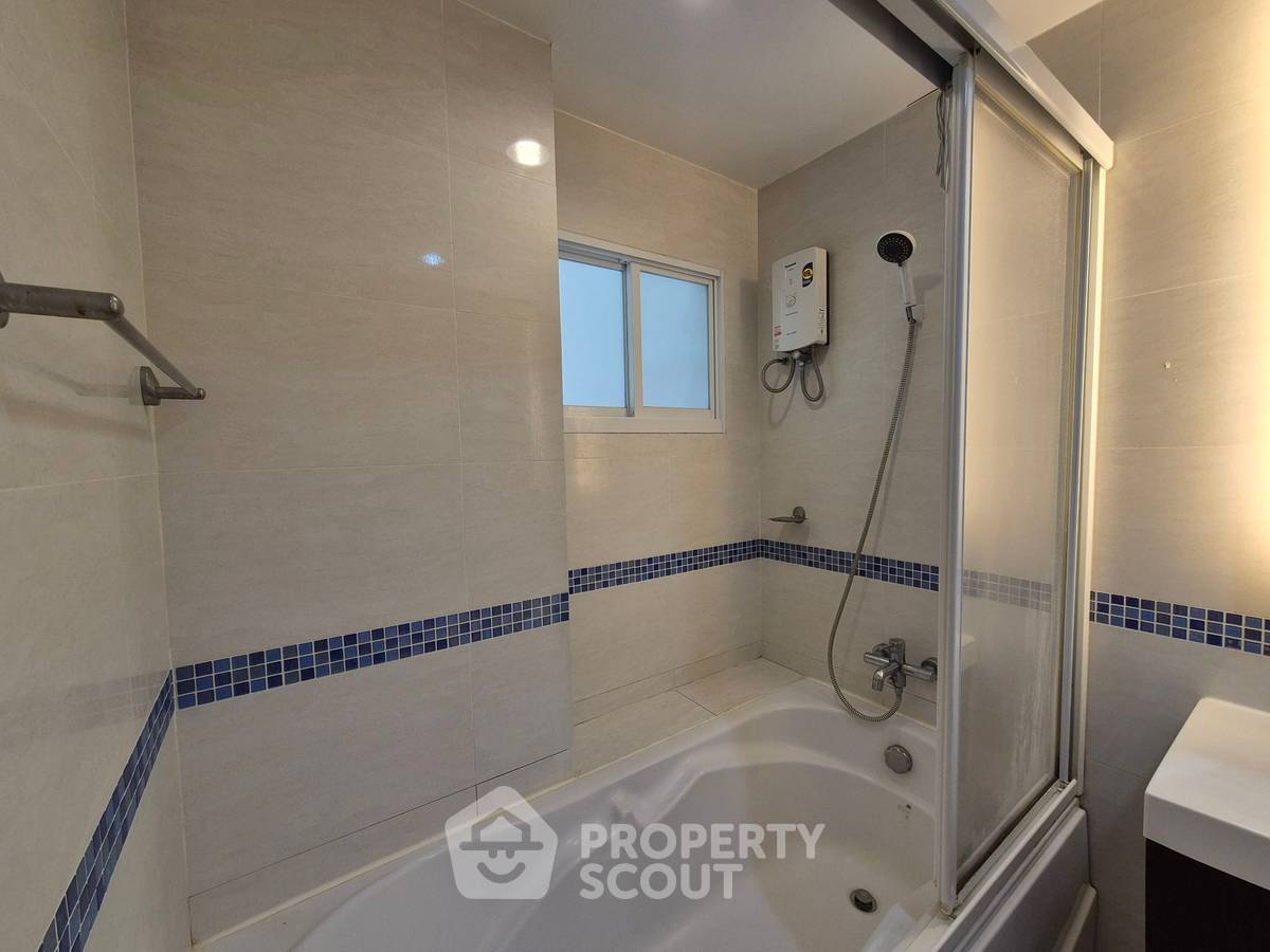 รูป คอนโด 1 ห้องนอน 44 ตร.ม. ชั้น 22 Life @ Sukhumvit 65 ใกล้ BTS พระโขนง 300 ม. (ID 3119143) - รูปที่ 8/9