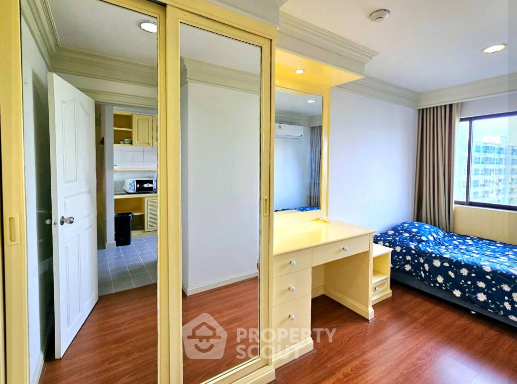 picture 3-BR Condo At Beach Villa Viphavadee, 179 Sqm In Sattahip (ID 3118395) - 7/40