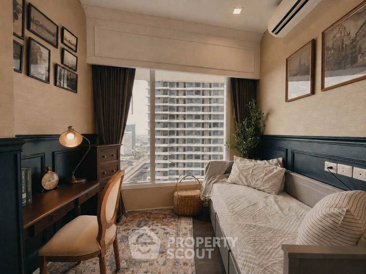picture 2-BR Condo At The Saint Residences, High-Floor 29th, 100m to MRT Phahon Yothin (ID 3126583) - 2/18