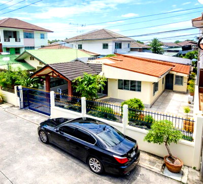 Houses for rent Bangkok : Nawamin 93-99  Near Foodland Nawamin 700 m. Single-story detached house, 3 bedrooms, 2 bathrooms, 54 sq m., 220 sq m. Chocolate Ville 1.5 km.