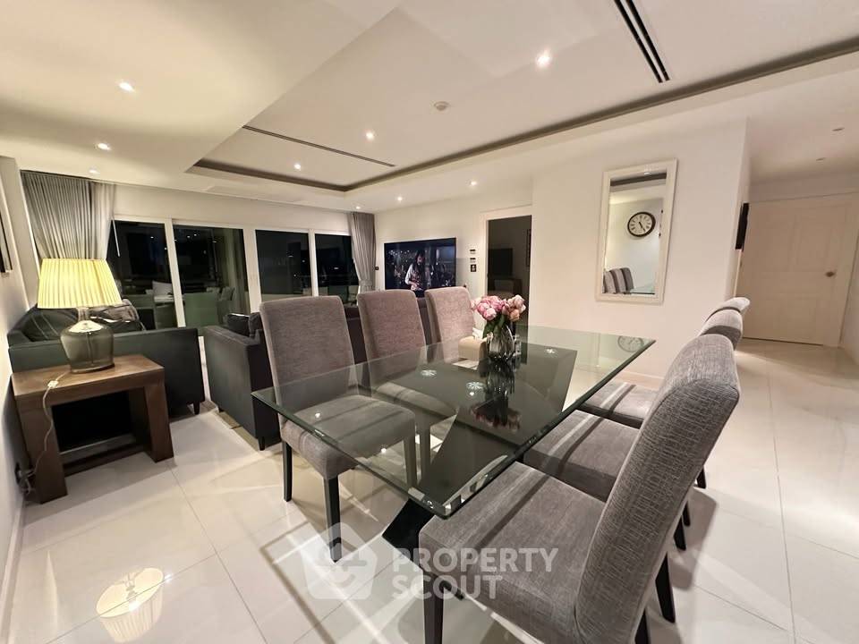 picture 3-BR Condo For Rent In VN Residence 2, Near Phratamnak (ID 3121932) - 23/27