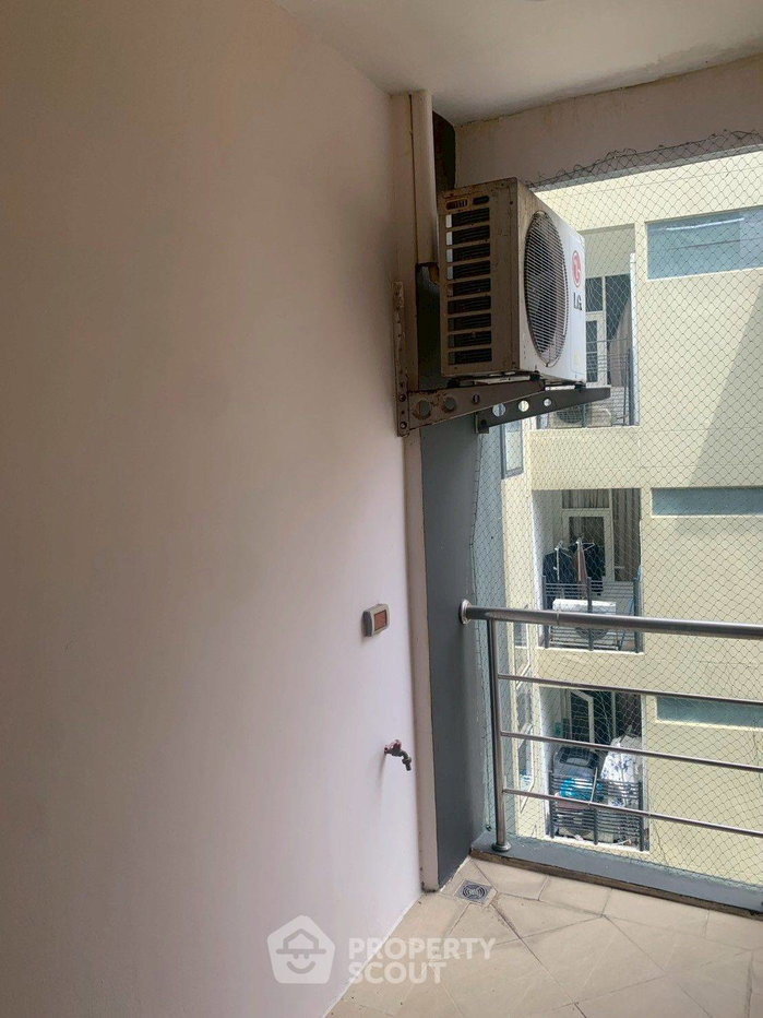 picture 1-BR Condo In Ease Ratchada Condominium, 7th-Floor Chan Kasem (ID 3116196) - 8/8