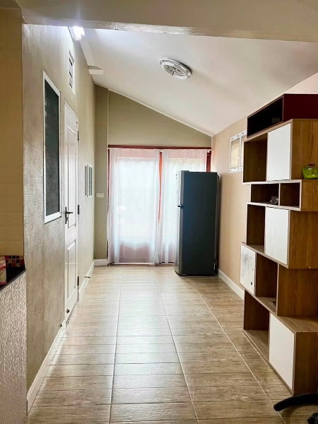 รูป 🏡 ให้เช่าบ้านเดี่ยว ตกแต่งสไตล์โมเดิร์น ในโครงการคุณภาพ สิ่งแวดล้อมดี ความปลอดภัยสูง ใกล้ห้างสรรพสินค้า, โรงเรียนนานาชาติ และอื่นๆอีกมากมาย - รูปที่ 9/17