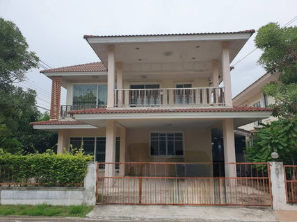 ขายบ้าน หมู่บ้านอาภากร 2 5 ห้องนอน 4 ห้องน้ำ    71.1 ตรว..ถ.ดาวทอง ศาลายา พุทธมณฑล   คุ้มค่าคุ้มราคา                   