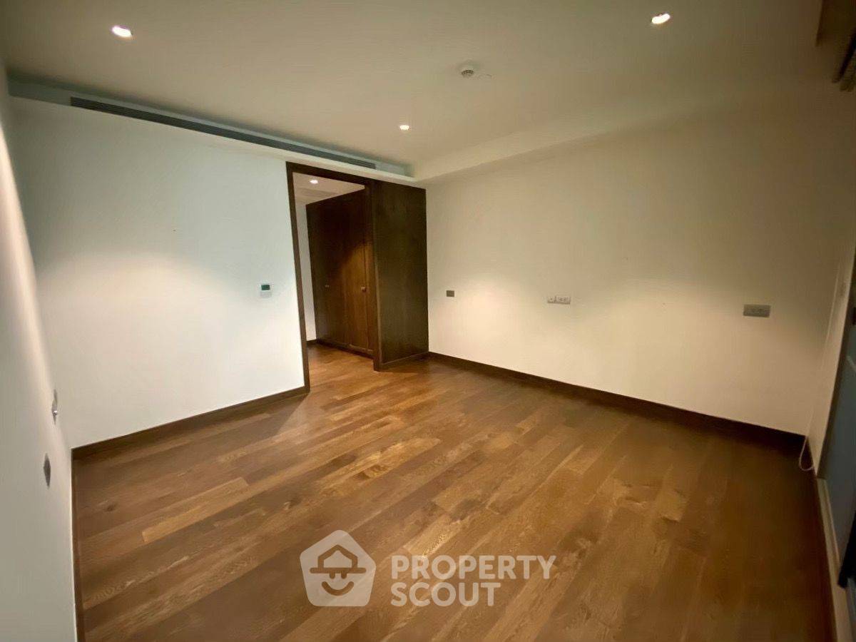 picture 3-Bedroom Condo At Supreme Legend Condominium Near MRT Khlong Toei (ID 3125354) - 32/41
