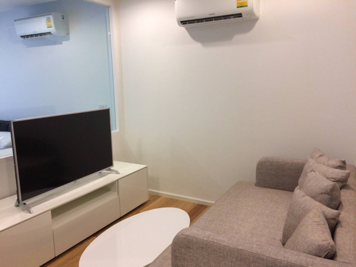 รูป คอนโดให้เช่า : 15 Sukhumvit Residences(15 สุขุมวิท เรสซิเดนซ์)((BTS Asoke) MK-02 line @livingbkk  - รูปที่ 2/12