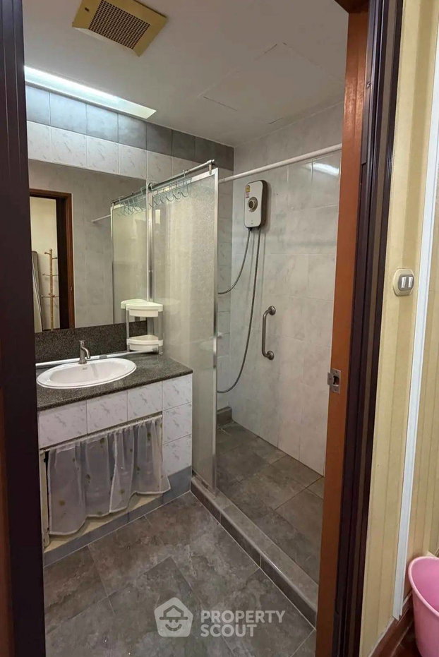 รูป คอนโด 2 ห้องนอน ที่ Master View Executive Place ชั้น 19 70 ตร.ม. ใกล้ BTS กรุงธนบุรี (ID 3122399) - รูปที่ 8/9